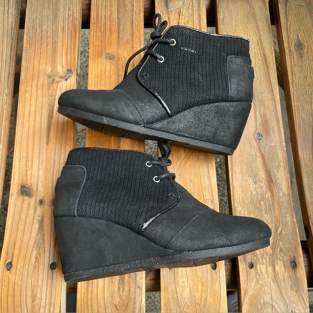 TOMS Desert Wedge Women’s Size 6.5 Black Booties